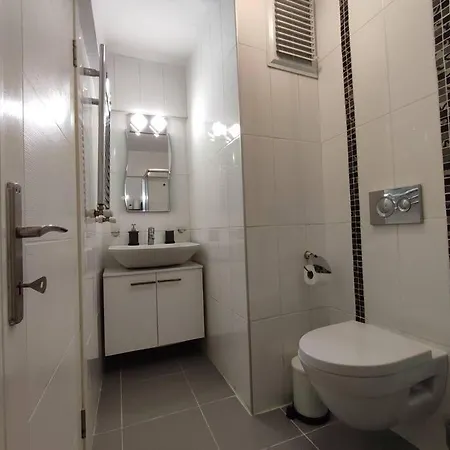 Apartman 3 Bedroom Modern Flat In Ortakoey Near Bosphorus *